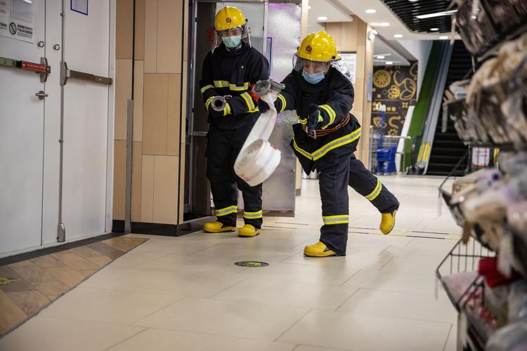 咸宁消防开展商业综合体复工复市"五个一"服务 为企业营造安全复工